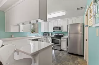 Photo #5: 2764729 Listing