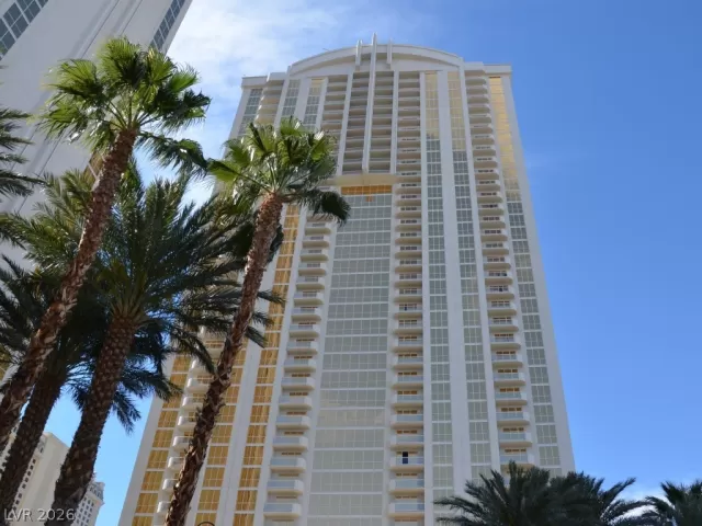 MLS: 2764791 Condo For Sale