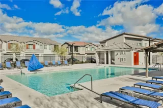 Photo #5: 2764814 Listing 