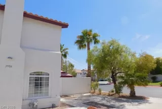 Photo #2: 2764942 Listing 