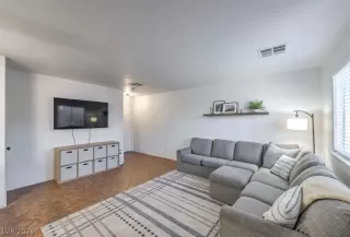 Photo #6: 2764974 Listing