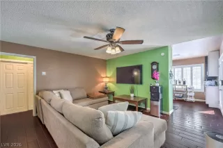 Photo #6: 2764975 Listing