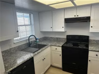 Photo #4: 2764990 Listing 