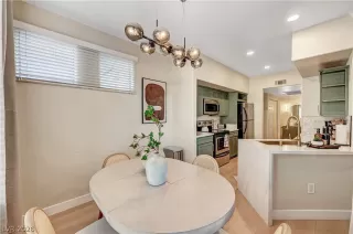 Photo #1: 2765018 Listing 