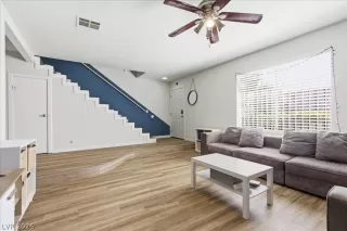 Photo #4: 2765019 Listing 