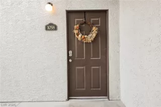 Photo #2: 2765067 Listing 