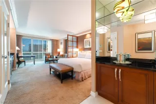 Photo #4: 2765101 Listing