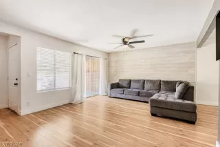 Photo #1: 2765104 Listing 