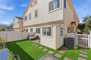 Photo #1: 2765114 Listing 