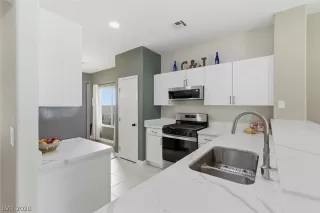 Photo #6: 2765114 Listing 