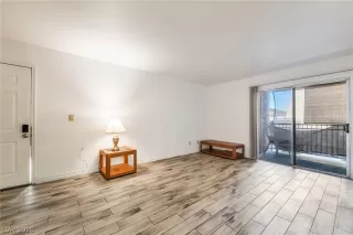 Photo #6: 2765132 Listing 