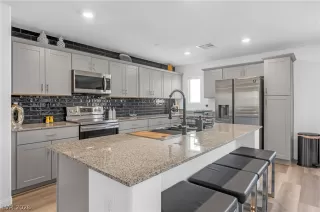 Photo #5: 2765149 Listing 