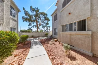 Photo #4: 2765163 Listing 