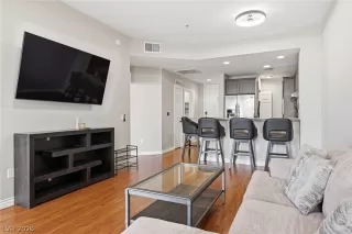 Photo #1: 2765380 Listing 