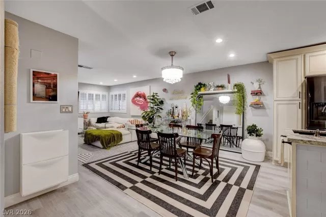 MLS: 2765401 Condo For Sale