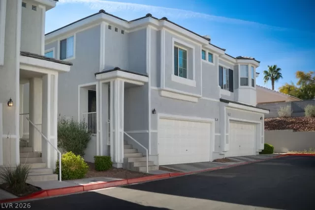 MLS: 2765449 Condo For Sale