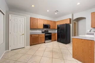 Photo #5: 2765449 Listing