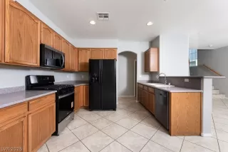 Photo #6: 2765449 Listing