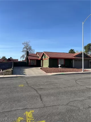 Photo #1: 2765458 Listing