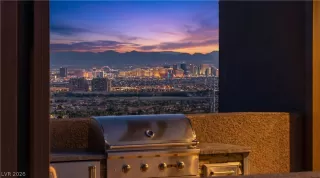 Photo #1: 2765583 Listing 