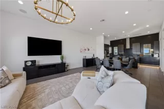 Photo #6: 2765583 Listing 