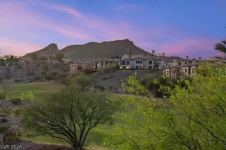 Photo #1: 2765587 Listing