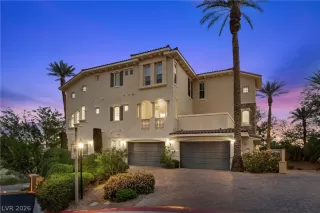 Photo #2: 2765587 Listing