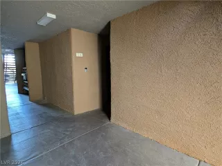 Photo #1: 2765625 Listing 