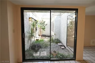 Photo #6: 2765639 Listing