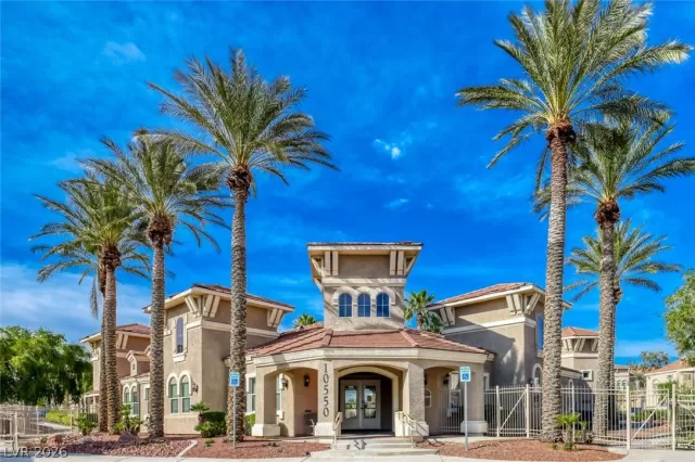 MLS: 2765777 Condo For Sale