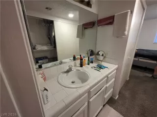 Photo #4: 2765807 Listing