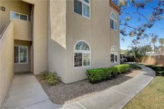 Photo #2: 2765978 Listing