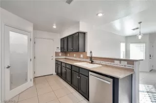 Photo #4: 2766024 Listing 