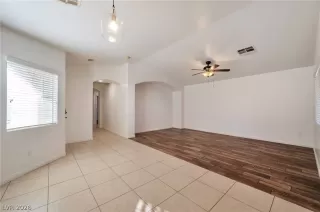 Photo #6: 2766024 Listing 