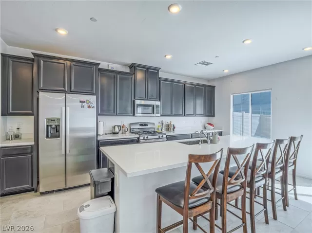 MLS: 2766040 Condo For Sale