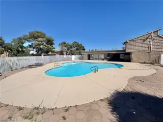 Photo #3: 2766070 Listing 