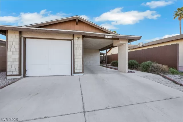 MLS: 2766072 Condo For Sale