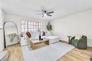 Photo #2: 2766103 Listing 