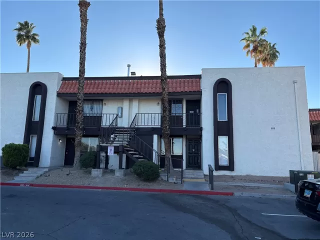 MLS: 2766122 Condo For Sale