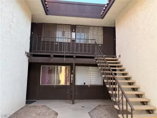 Photo #1: 2766122 Listing 