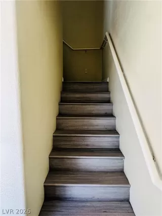 Photo #2: 2766189 Listing