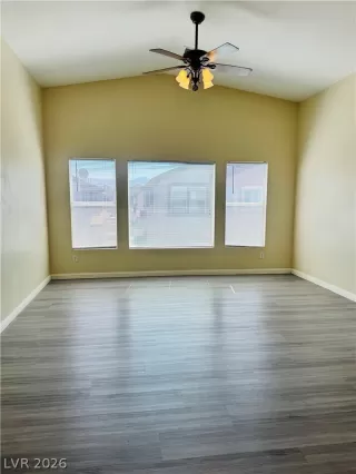 Photo #5: 2766189 Listing