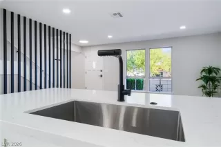 Photo #1: 2766192 Listing