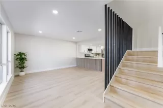 Photo #5: 2766192 Listing