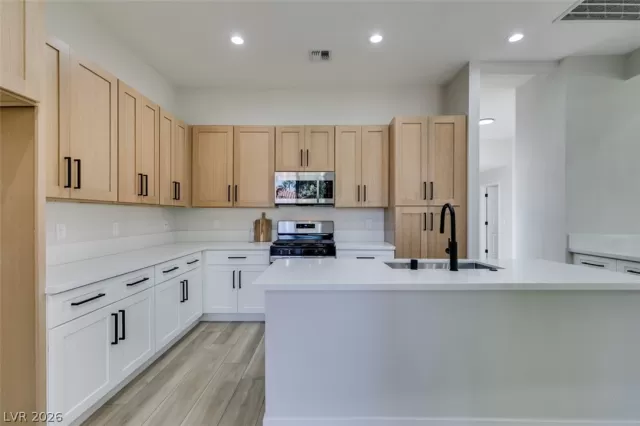 MLS: 2766201 Condo For Sale