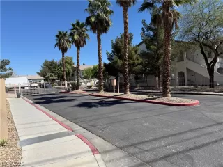 Photo #2: 2766211 Listing