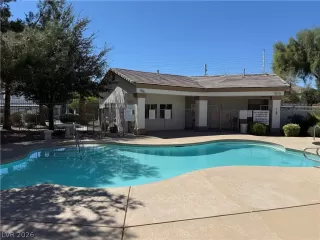 Photo #5: 2766211 Listing