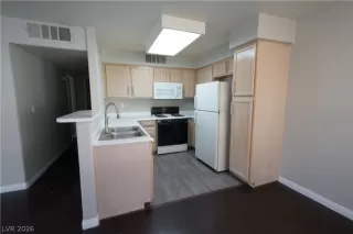 Photo #6: 2766326 Listing