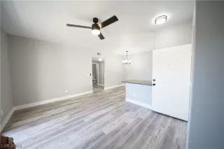 Photo #6: 2766327 Listing 