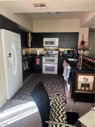 Photo #2: 2766330 Listing 